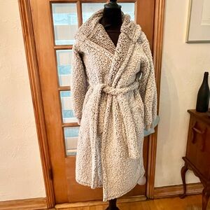 Pottery Barn Teddy Bear Robe - Like New!